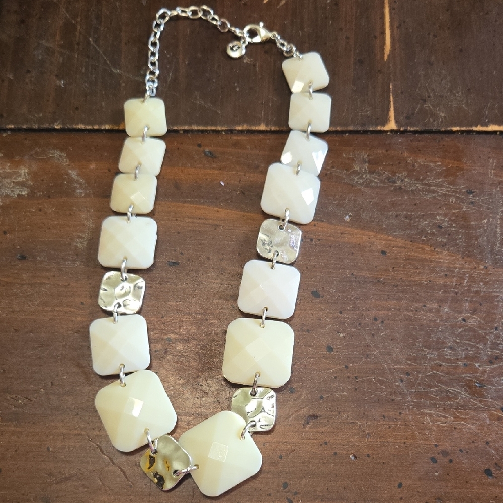 Vintage Swarovski ? Cream Enamel And Silver Tone Hammered Necklace